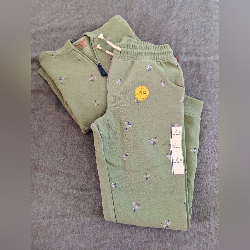 Cat & Jack Girls Sweatsuit - Size L (10)